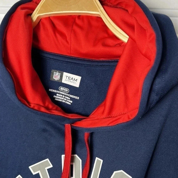PATRIOTS FOOTBALL BLUE HOODIE!NFL TEAM APPAREL.Kangaroo pockets, red inside hood - Picture 3 of 14